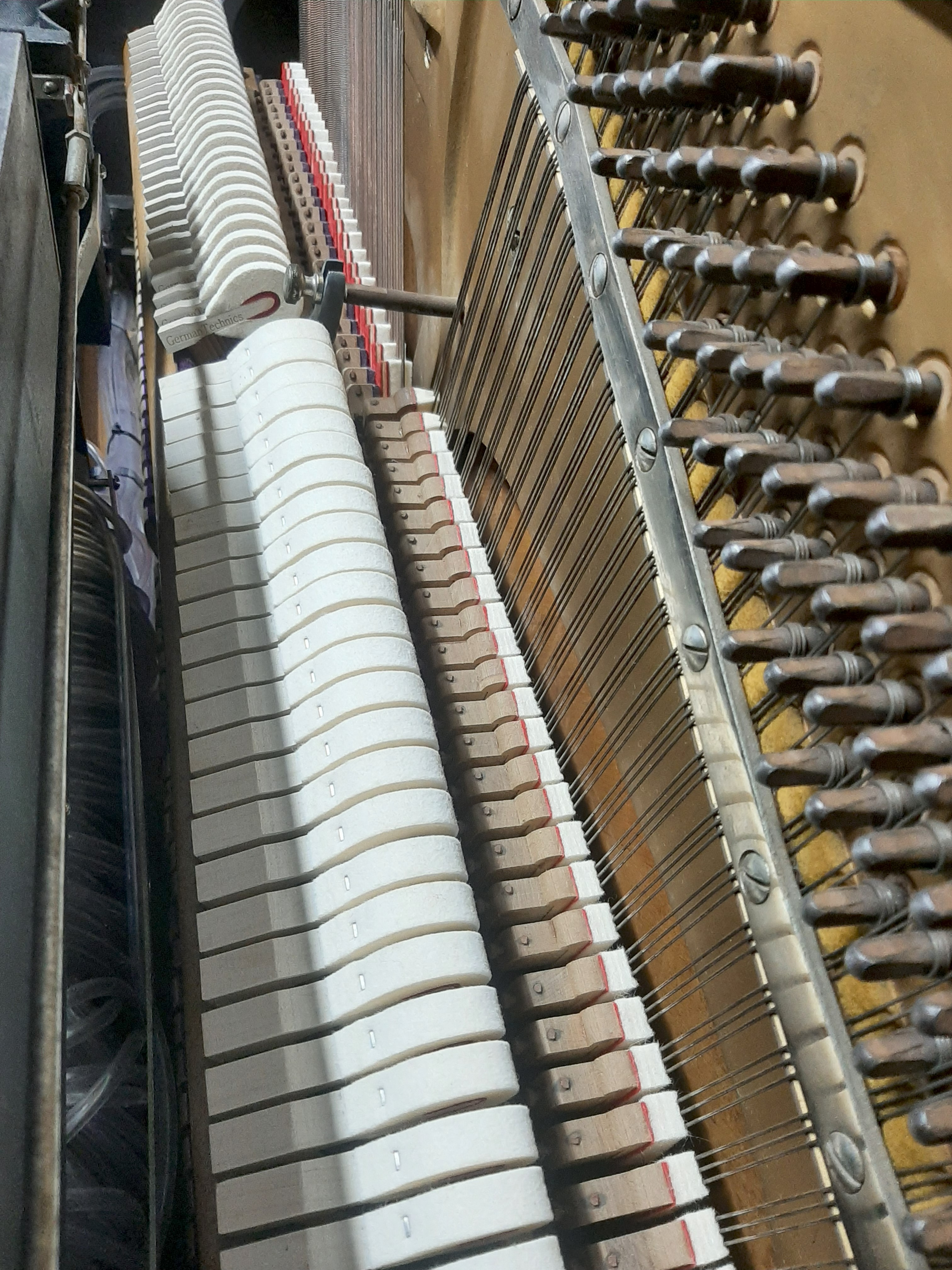 Upright piano tuning